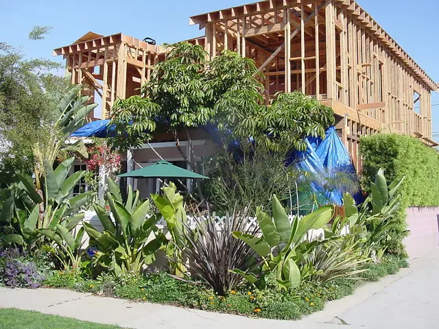 Second story addition under construction